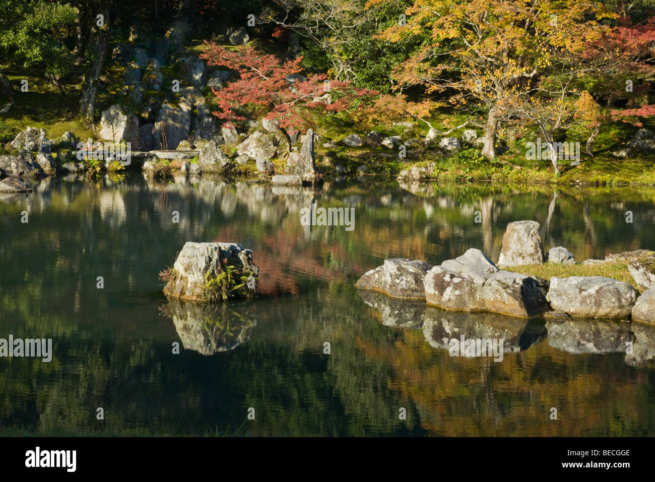 Tenryuji wurde zuerst unter Kyotos "fünf großen Zen-Tempel" eingestuft. Stockfoto