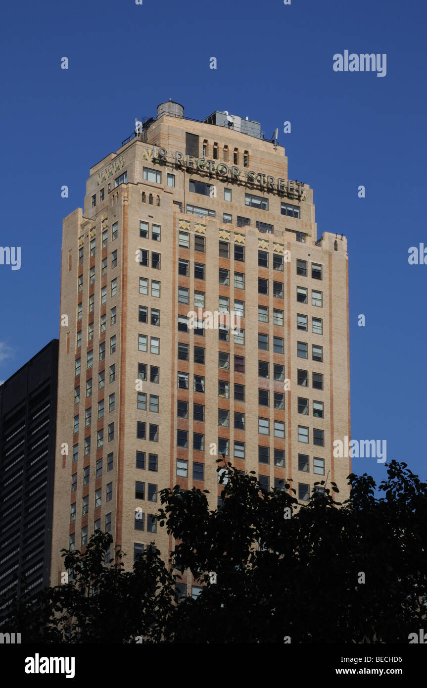 19 Rektor St. im Finanzviertel von Manhattan befindet sich auf dem National Register of Historic Places. Das Gebäude stammt aus dem Jahr 1930. Stockfoto