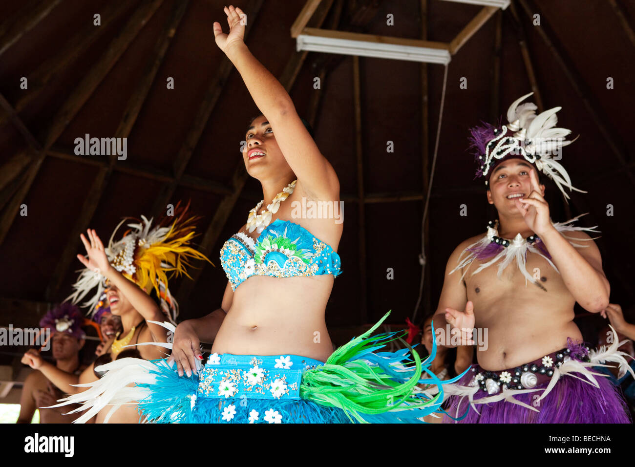 Traditionelle polynesische Tänzer auf Rarotonga in Cook-Inseln in der Südsee Stockfoto