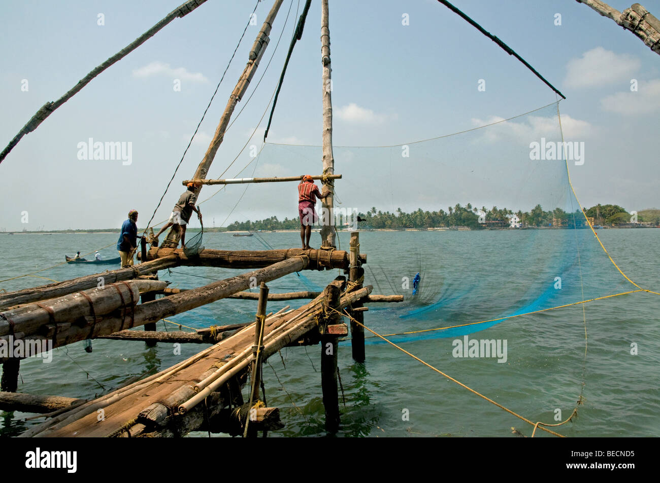 Die berühmten chinesischen Fischernetze, Fort Cochin, Kerala, Indien Stockfoto