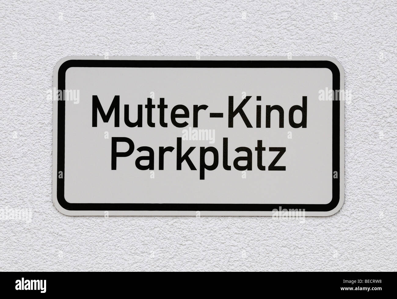 Zeichen:-Mutter-Kind-Parkplatz, reservierter Parkplatz Stockfoto