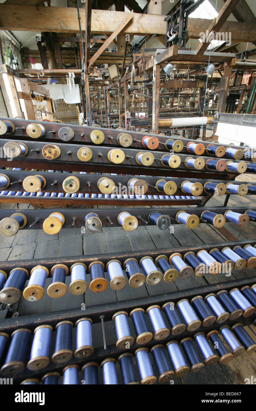 Stadt von Macclesfield, England. Nahaufnahme der textilen Faden Spulen am Paradies Mühlenmuseum Seide verwendet. Stockfoto