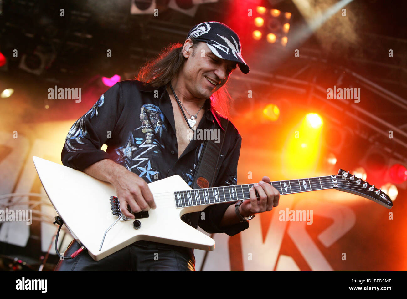 Matthias Jabs, Gitarrist der deutschen Rockband Scorpions, Leben auf
