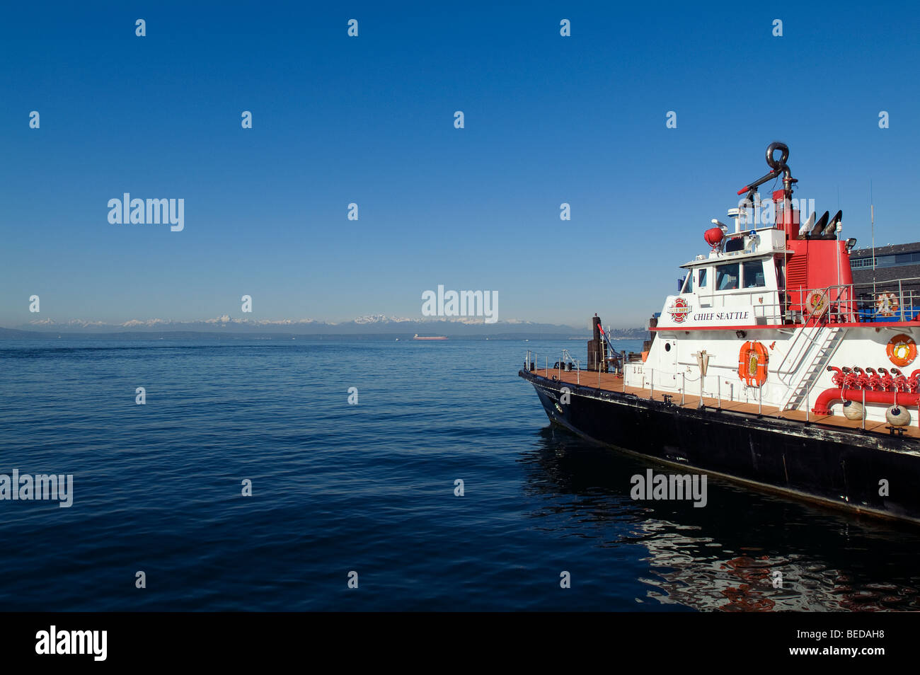 Chief Seattle Löschboot angedockt am Pier 53 in Seattle, Washington. Stockfoto