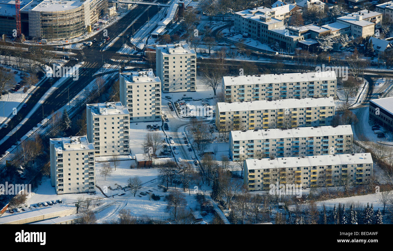 Luftbild, Mitte mehrstöckige Gebäude Reschop, Schnee, Hattingen, Ruhr und Umgebung, Nordrhein-Westfalen, Deutschland, Europa Stockfoto