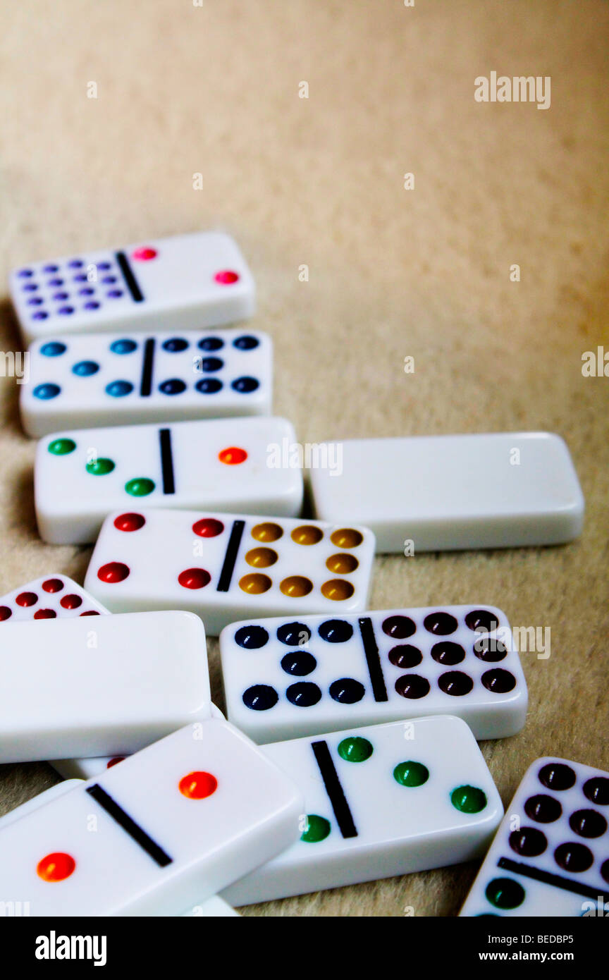 Dominos mit flachen Fokus Stockfoto