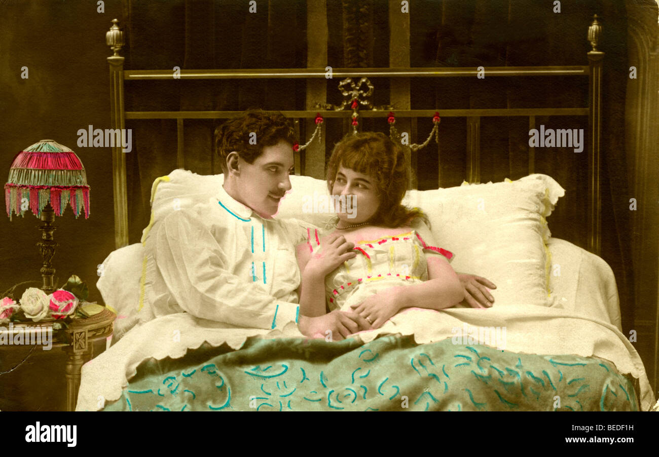 Historisches Foto, paar im Bett, um 1915 Stockfoto