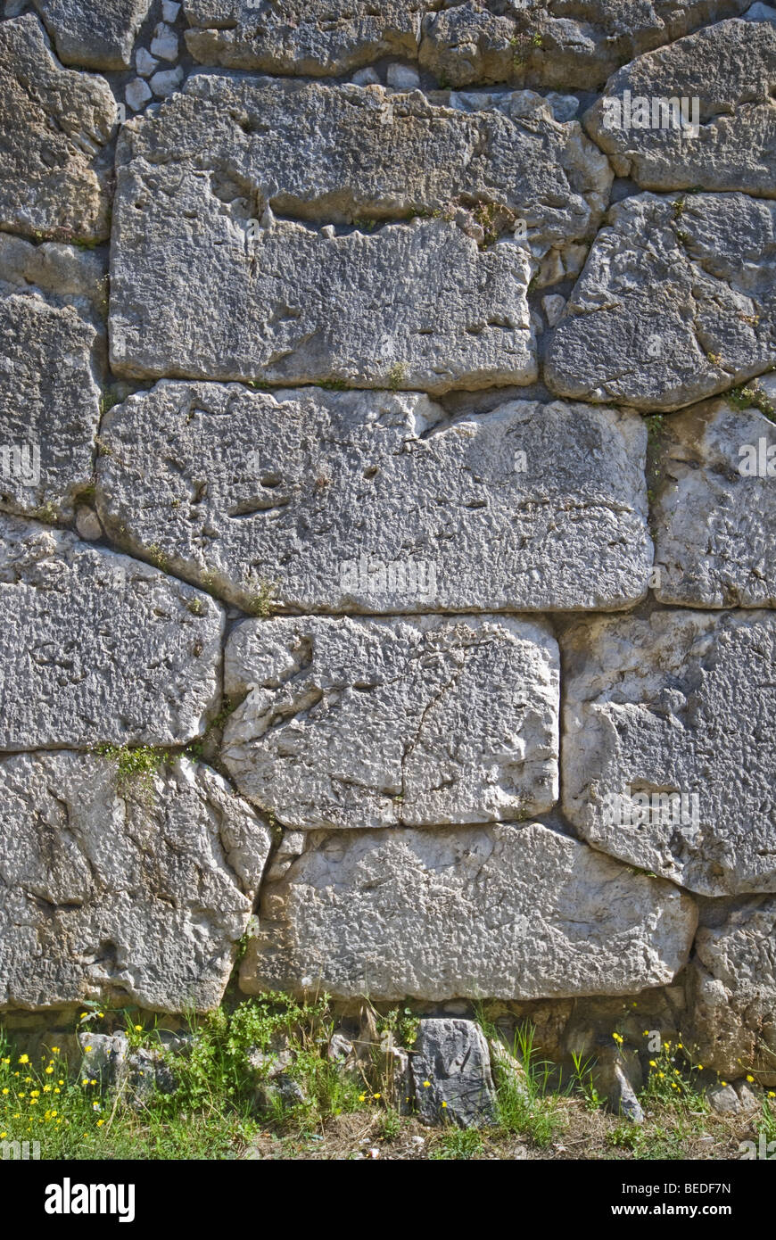 Detail der polygonalen Mauern von Alatri, Italien. Stockfoto