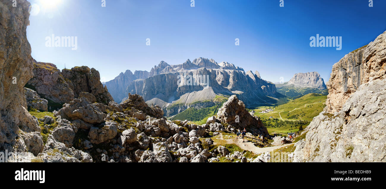 Blick auf die Sella-Gruppe aus dem Col Cir nahe Passo Gardena im Puez Geisler Nationalpark, Sëlva, Selva, Val Gardena, Gardena V Stockfoto
