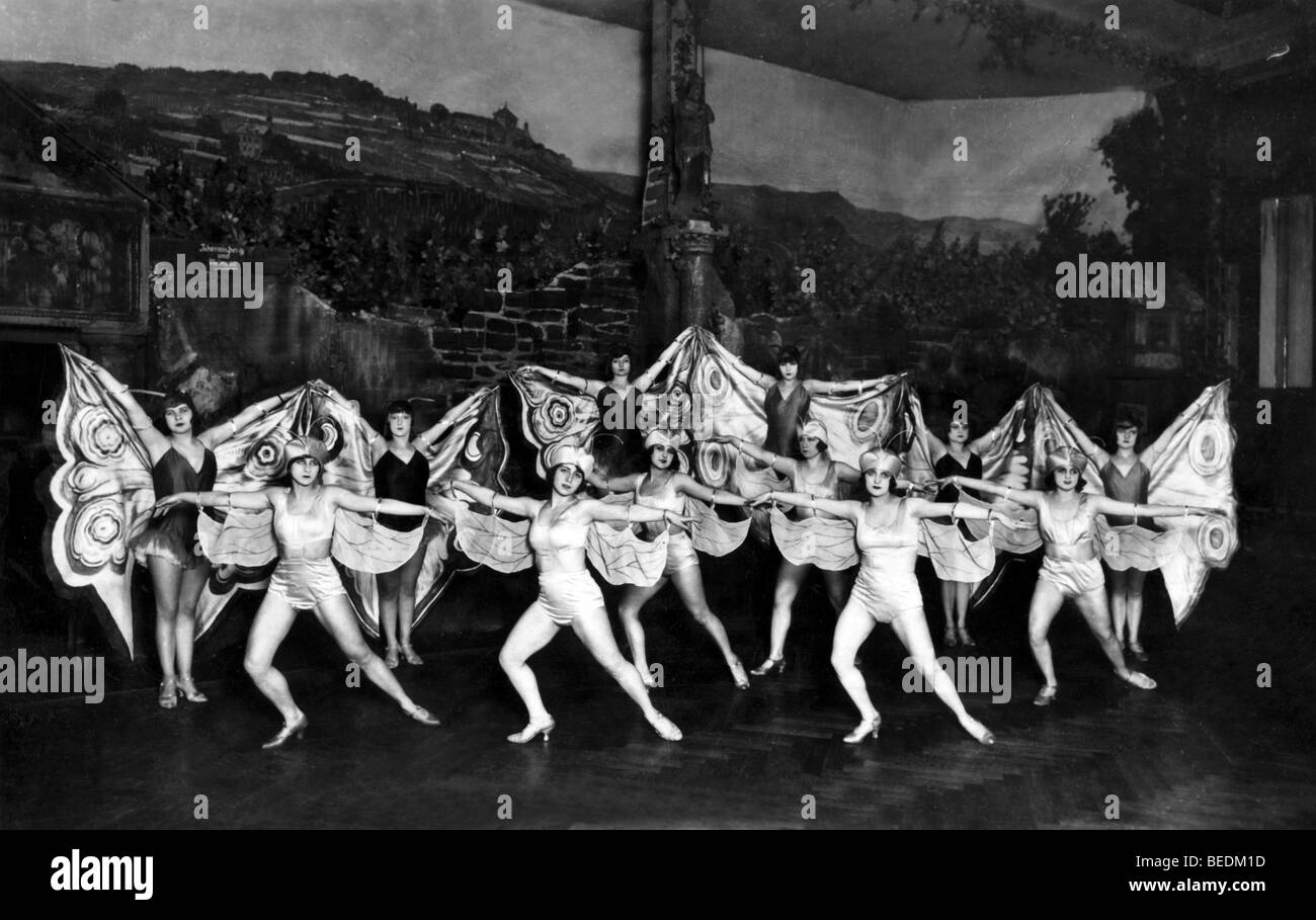 Historisches Foto, Frauen Tanzgruppe Stockfoto