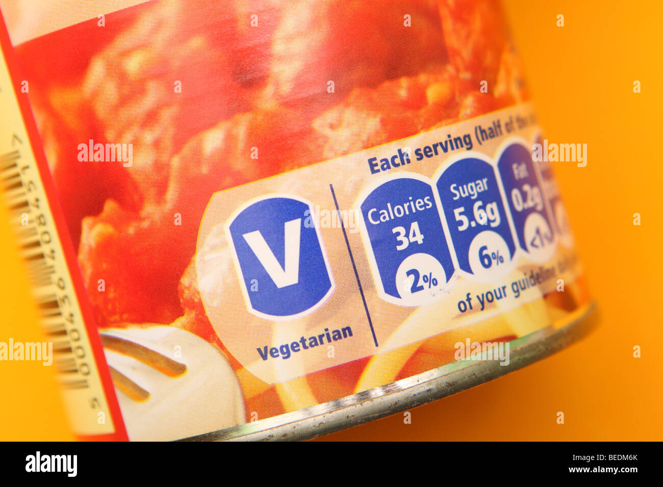 Vegetarische V Symbol aus Zinn Dose gehackte Tomaten Stockfoto