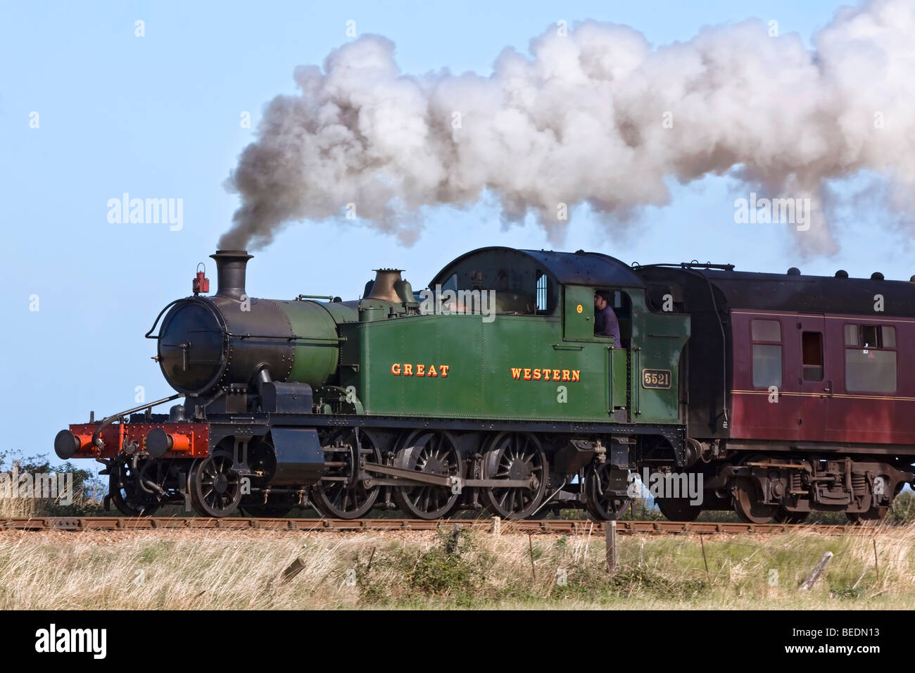 GWR-4500-Klasse 2-6-2 t Tenderlok 5521 bei Swindon 1927 zu einem größeren Tankdesign von Collett aus einer ursprünglichen Churchwood erbaut Stockfoto