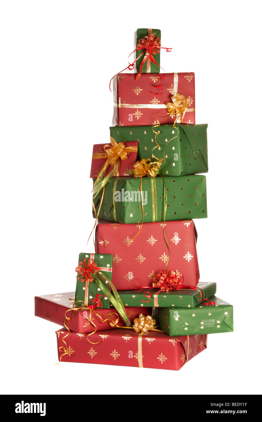 Hohe Stapel von rot und grün Weihnachtsgeschenke Stockfoto