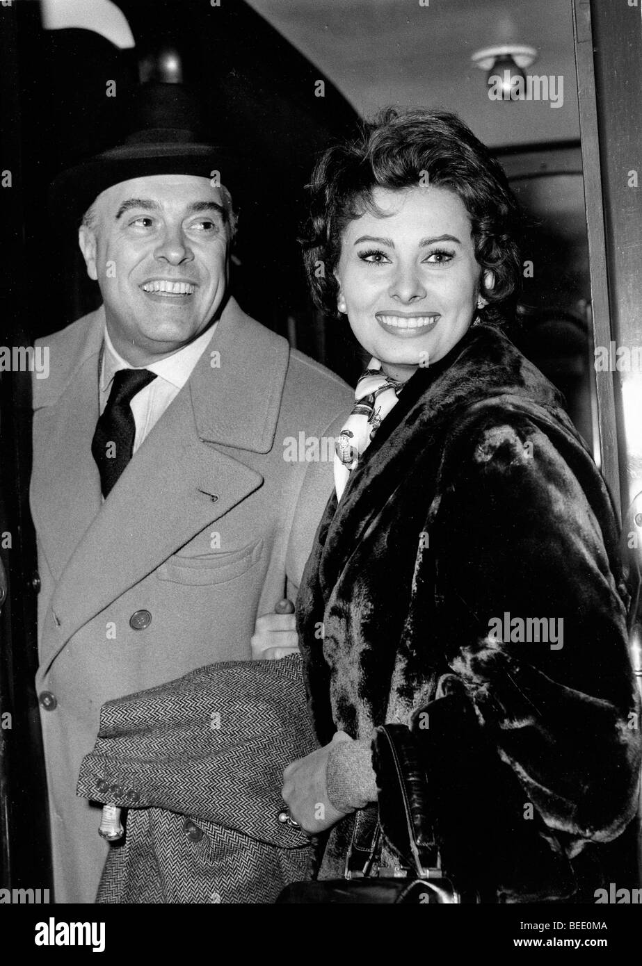 Schauspielerin Sophia Loren und Carlo Ponti Ehemann verlassen für die Weihnachtsfeiertage Stockfoto