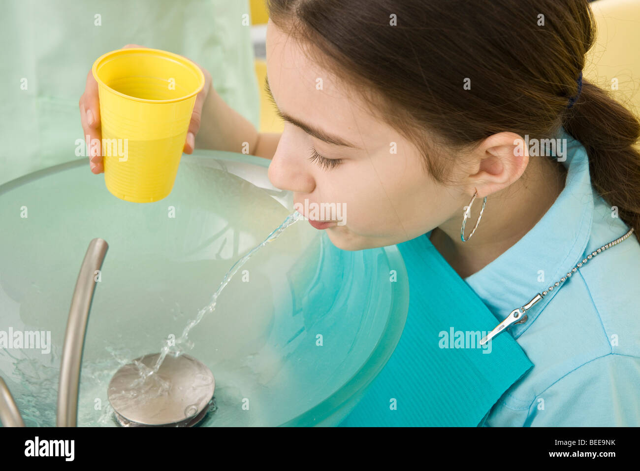 Wie Oft Mund Mit Salzwasser Spülen www.alamy.de