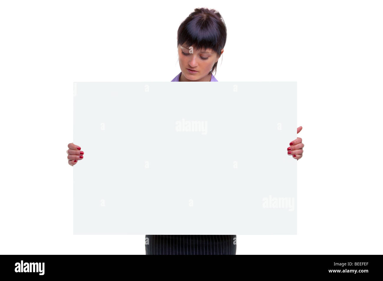 Frau blickte auf ein Schild hält, leeren Sie Ihre eigene Nachricht oder ein Bild hinzufügen. Stockfoto