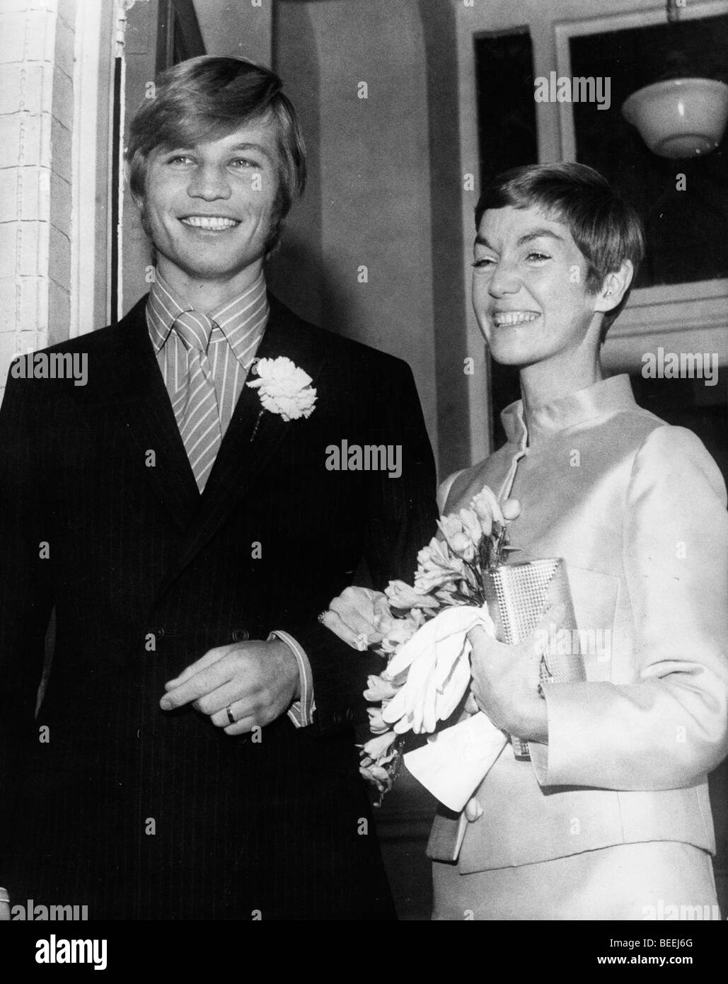 Schauspieler Michael York ist im Jahr 1968 mit Patricia McCallum verheiratet. Stockfoto