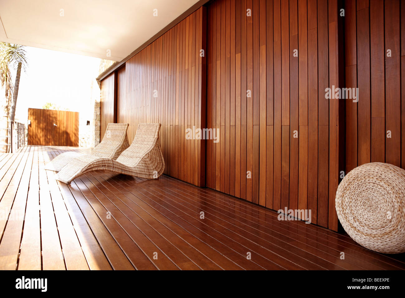 Goldenes Holz Hängematte Outdoor-Kurhaus, Golden entspannen Stockfoto