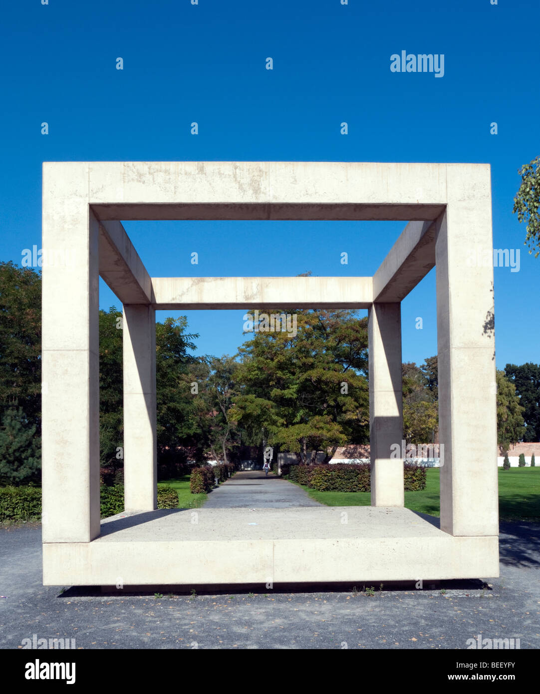 Skulptur im Park am Standort der alten Gefängnis Moabit in Berlin Mitteldeutschland Stockfoto