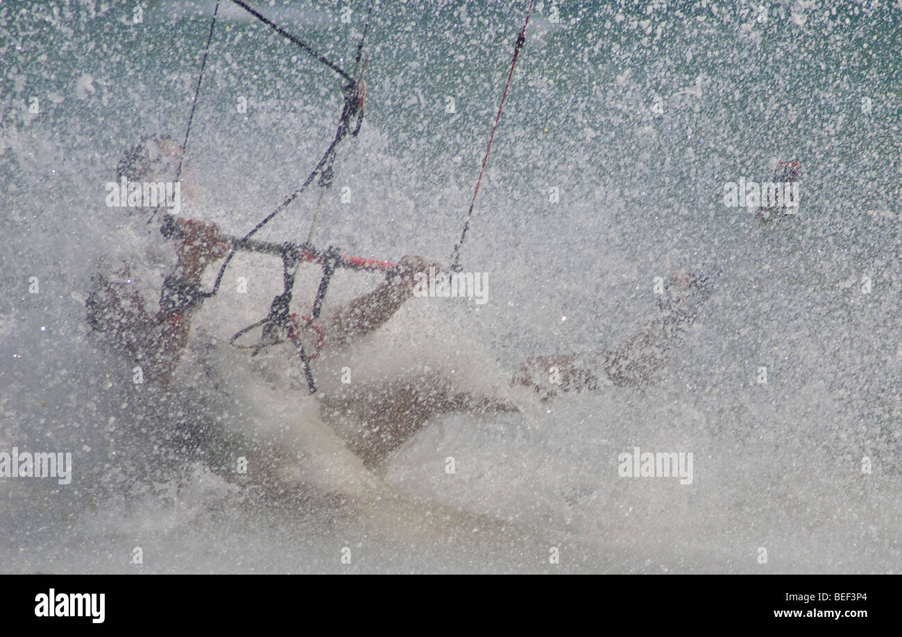 Kitesurfen in Spanien - tolle Action Stockfoto