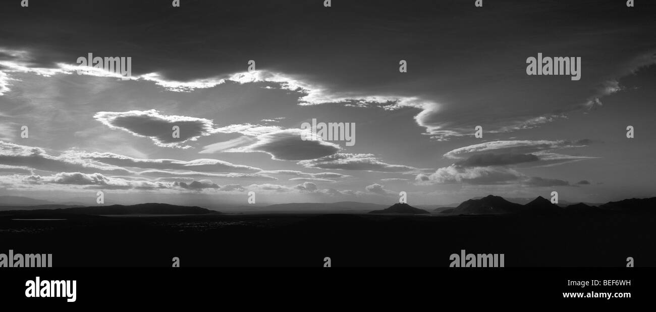 Dramatische Wolken und Berge, Island Stockfoto