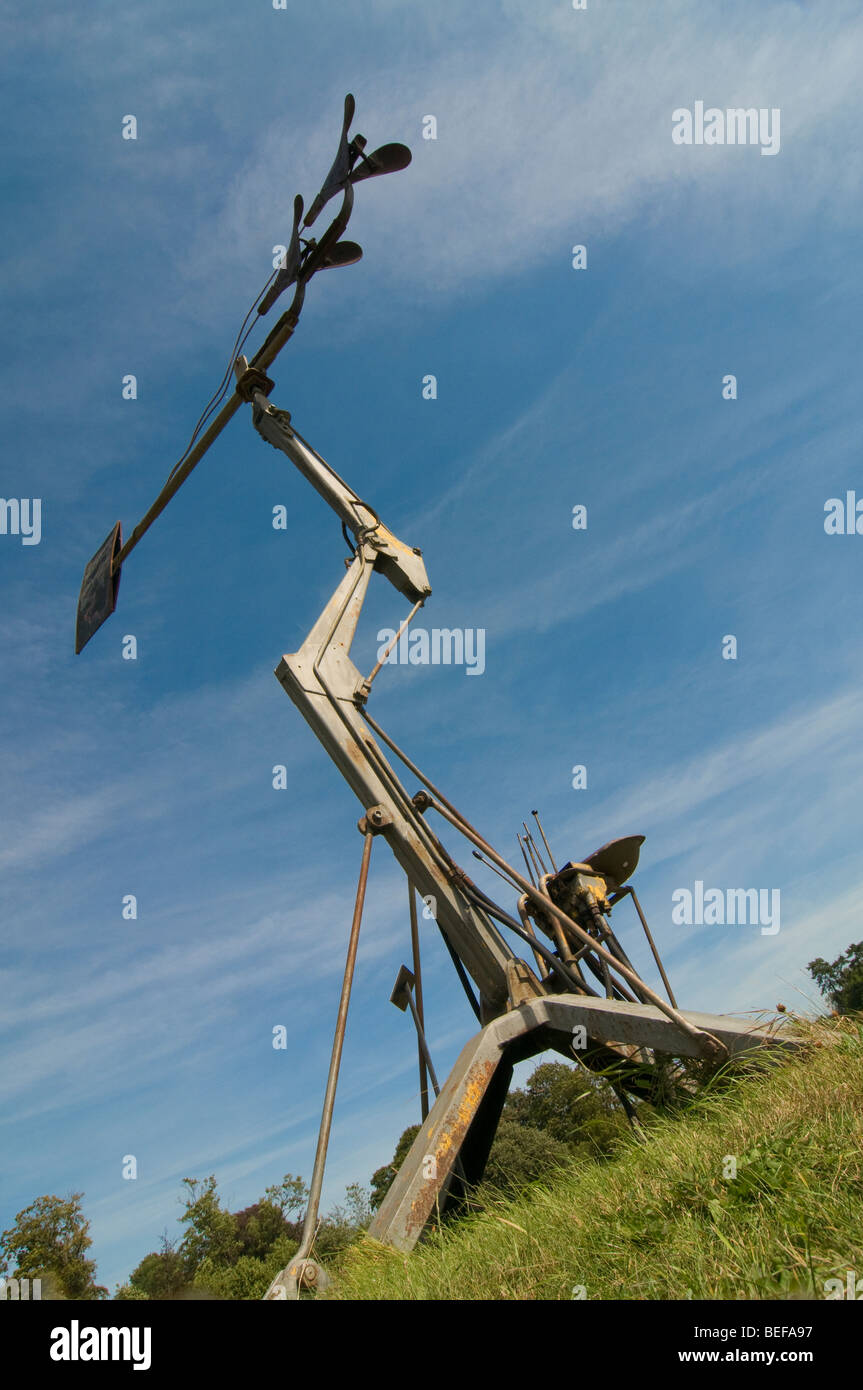 Kinetische Skulptur von Landmaschinen Stockfoto