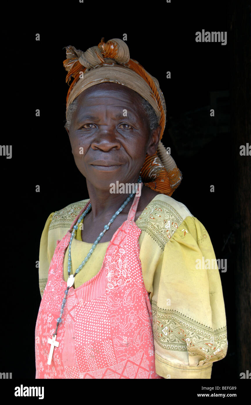 Bakonzo Frau Porträt Rwenzoris, West-Uganda, Afrika Stockfoto