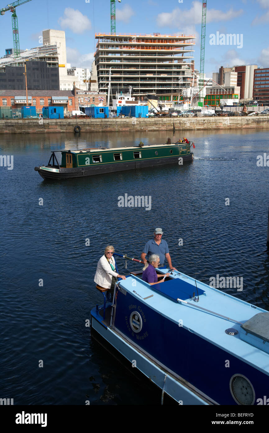 Kanal Narrowboats auf den Zusammenhang zwischen der Liverpool Leeds Kanal und das Albert dock Liverpool Merseyside England uk Stockfoto