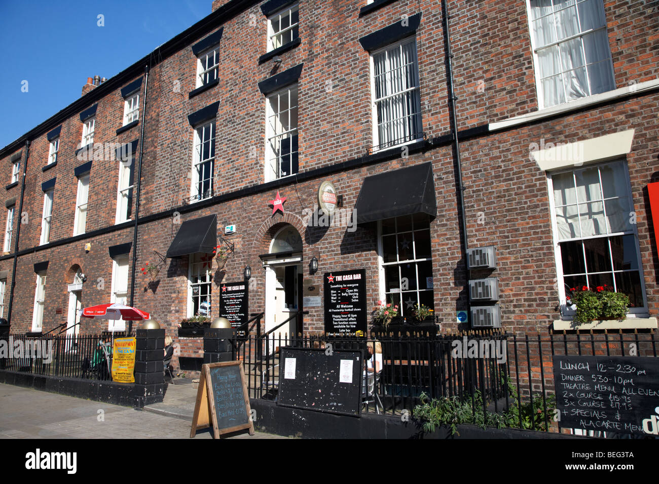 die Casa bar einer der vielen Bars und Restaurants in Hope Street georgianischen Architektur Liverpool Merseyside England uk Stockfoto