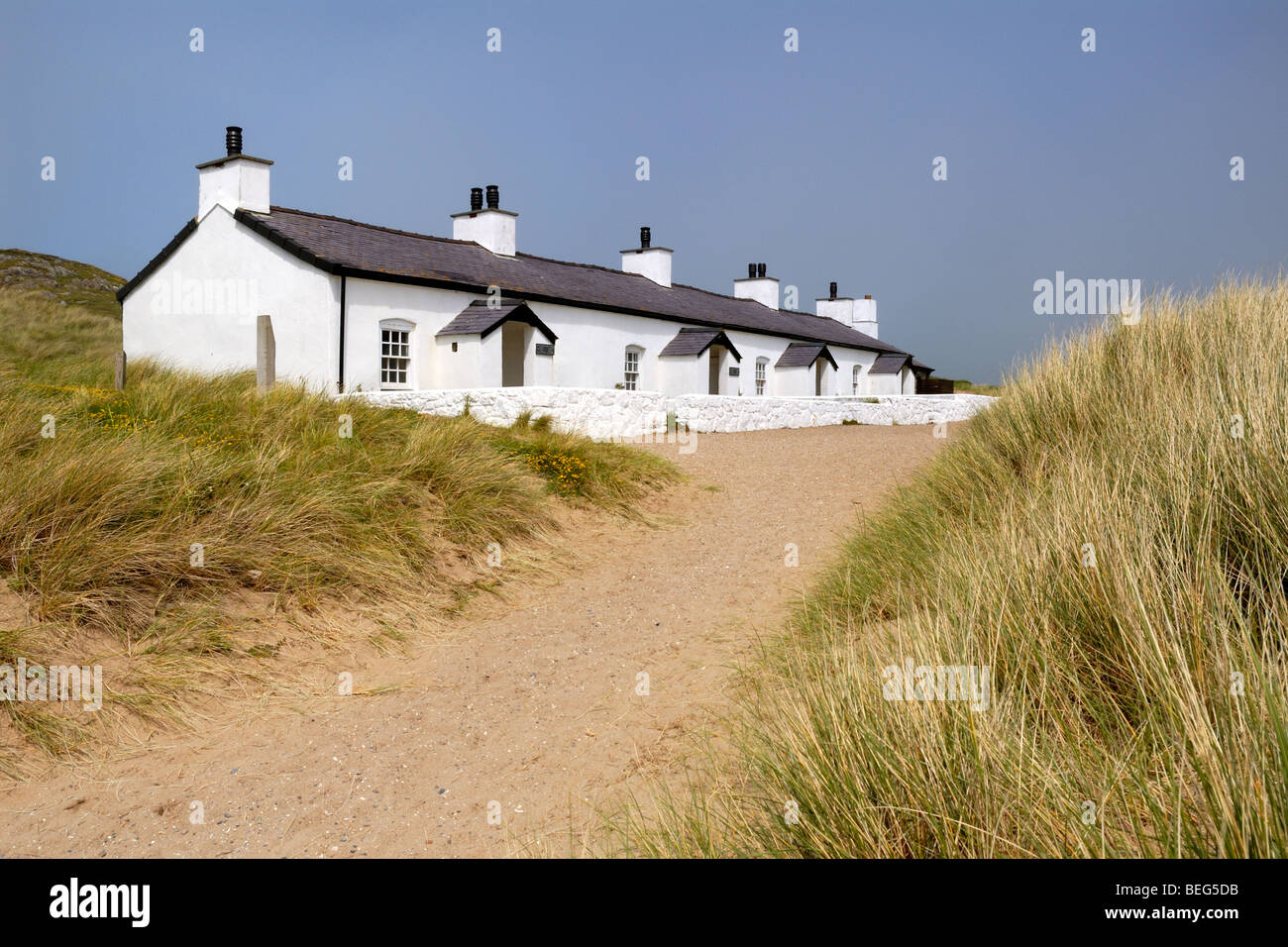 Terrasse des Piloten Hütten auf Ynys Llanddwyn auf Anglesey Stockfoto