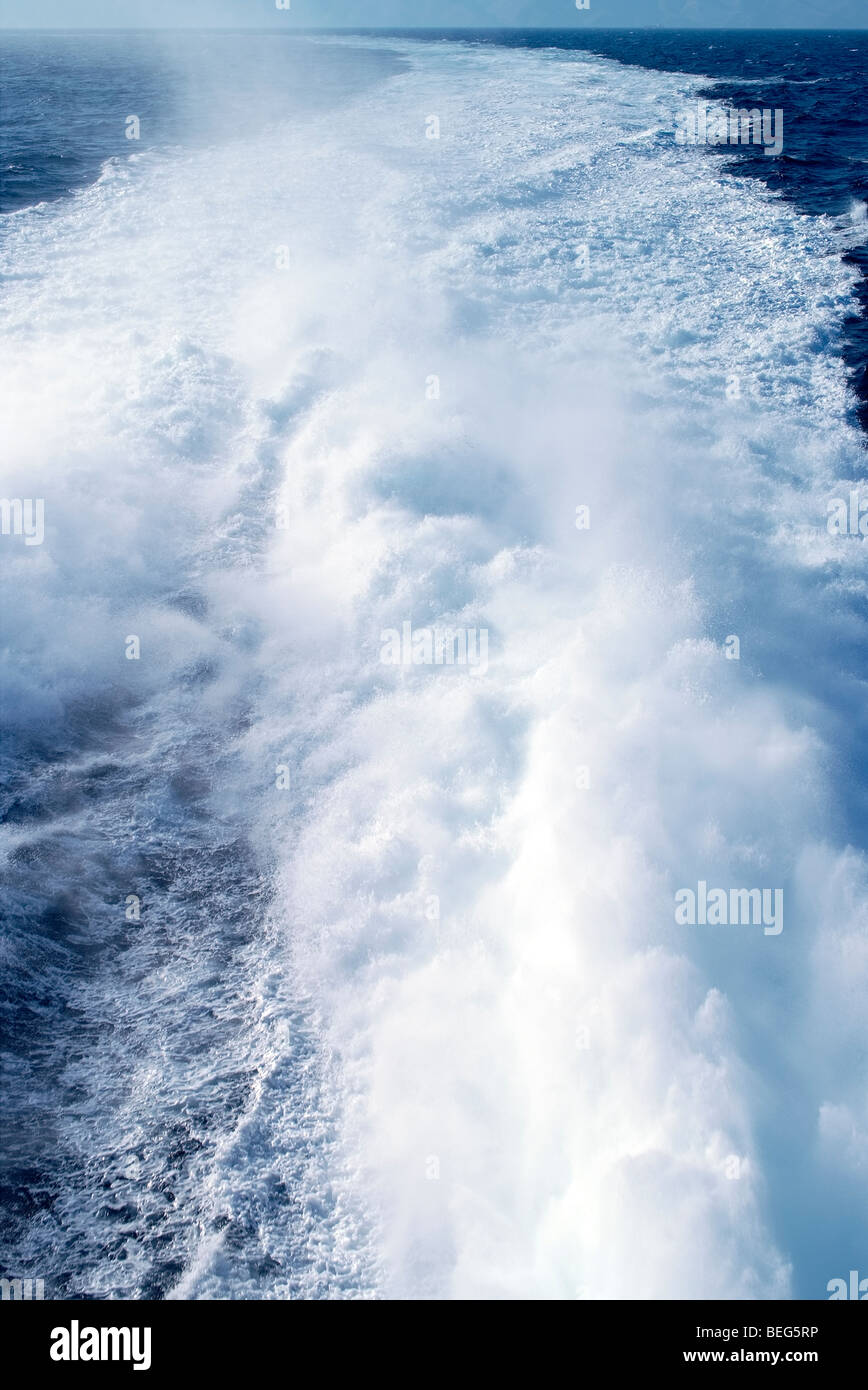 Anschluss an ein Katamaran Motorboot Stockfoto