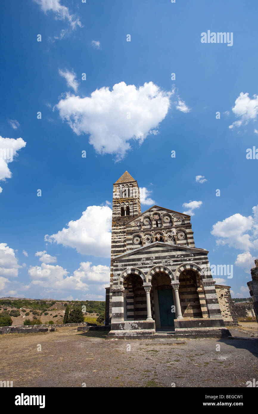 Kirche Santa Maria di Saccargia, Sassari, Sardinien, Italien, Europa. Die bedeutendste romanische Kirche in Sardinien Stockfoto