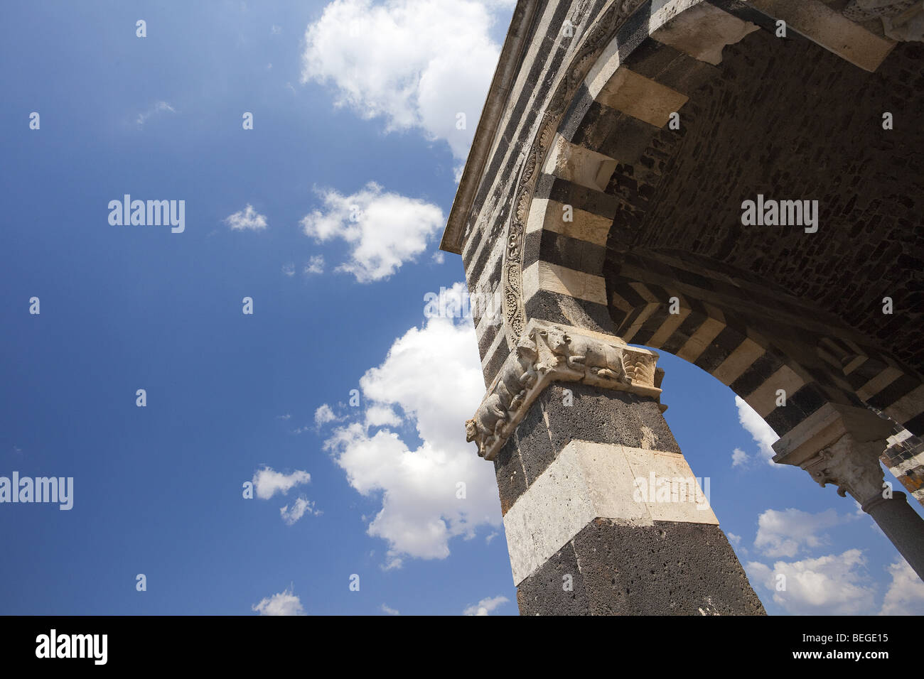 Kirche Santa Maria di Saccargia, Sassari, Sardinien, Italien, Europa. Die bedeutendste romanische Kirche in Sardinien Stockfoto