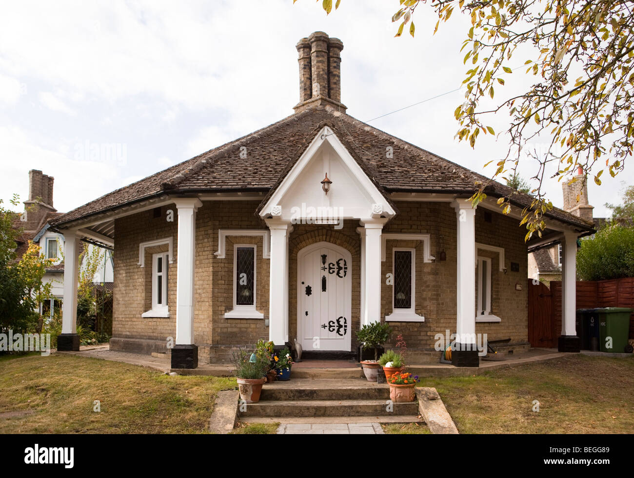 England, Cambridgeshire, Huntingdon, Brampton Dorf, das Rundhaus ungewöhnliche achteckige Gebäude Stockfoto