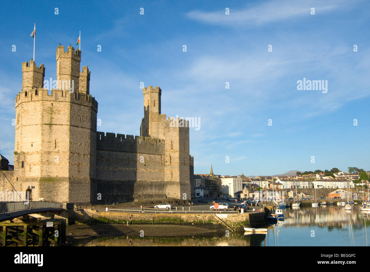 Caernarvon Castle, Caernarvon, Gwynedd, Wales, Vereinigtes Königreich. Stockfoto