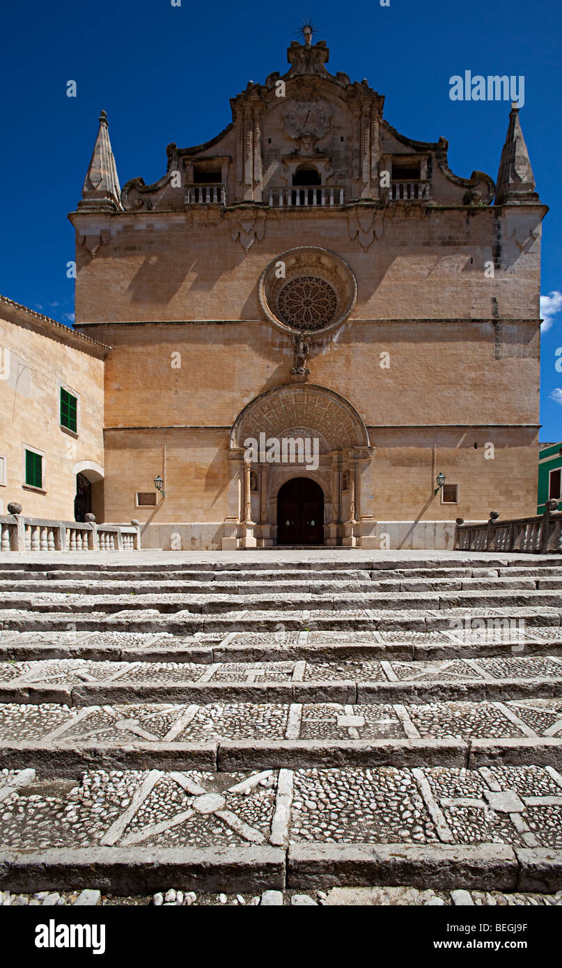 Alte Muster in steinernen Stufen zur Kirche Sant Miquel Felanitx Mallorca Spanien Stockfoto