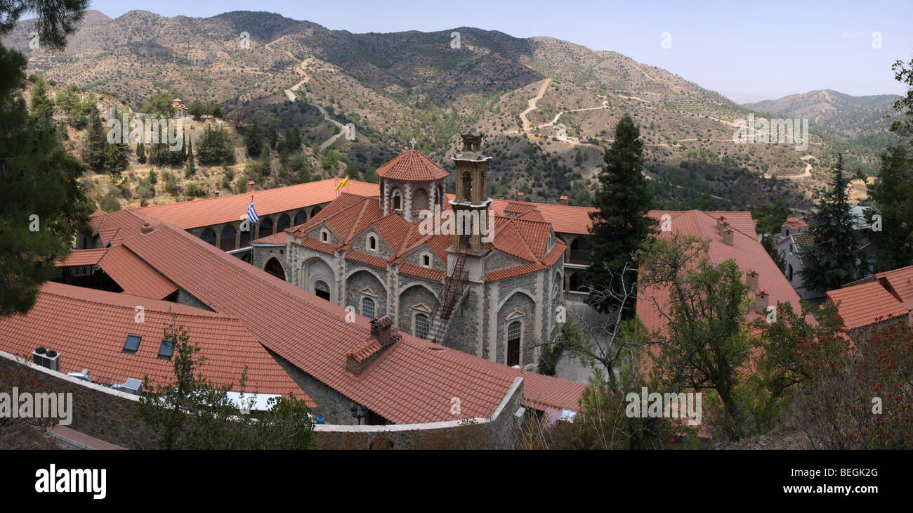 Genähte Panoramafoto des Klosters Macheras, Troodos Gebirge, Zypern, Europa. Stockfoto