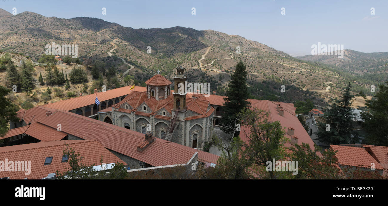 Genähte Panoramafoto des Klosters Macheras, Troodos Gebirge, Zypern, Europa. Stockfoto