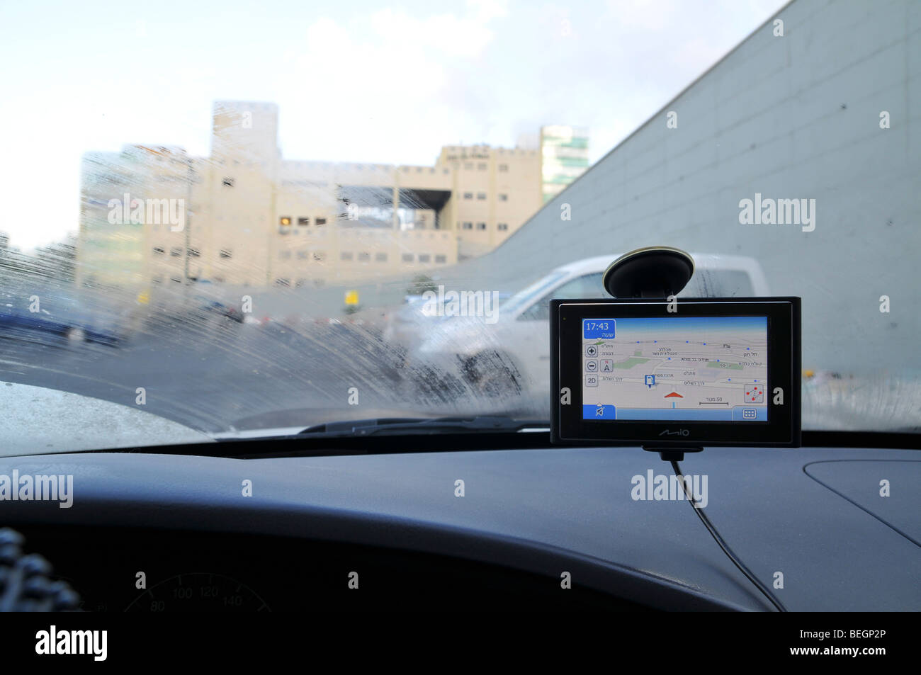 GPS-Gerät in einem Auto Stockfoto