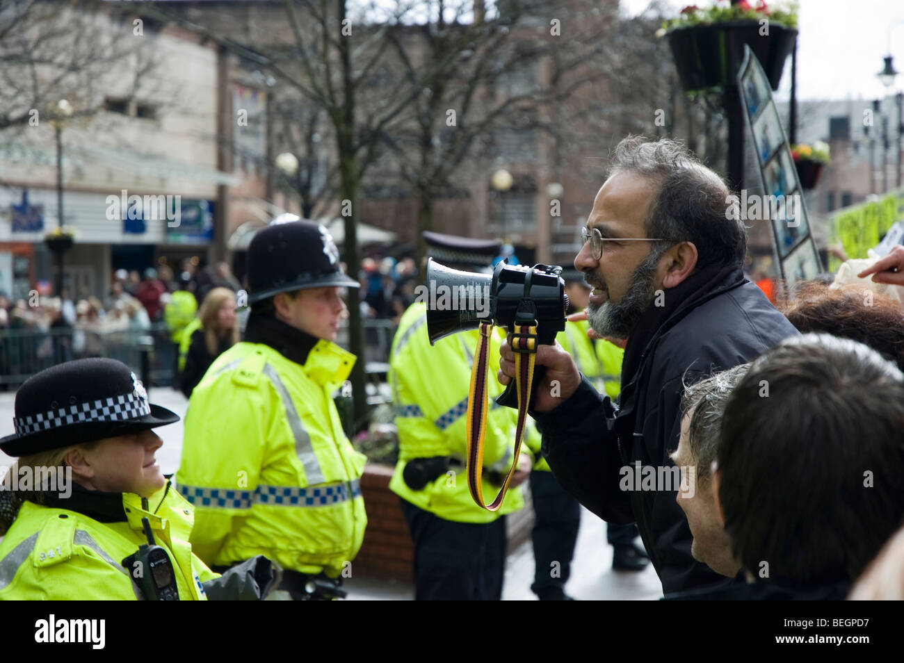 Anti-Kriegs-Demonstranten in Blackburn während des Besuchs von Condoleeza Rice Stockfoto