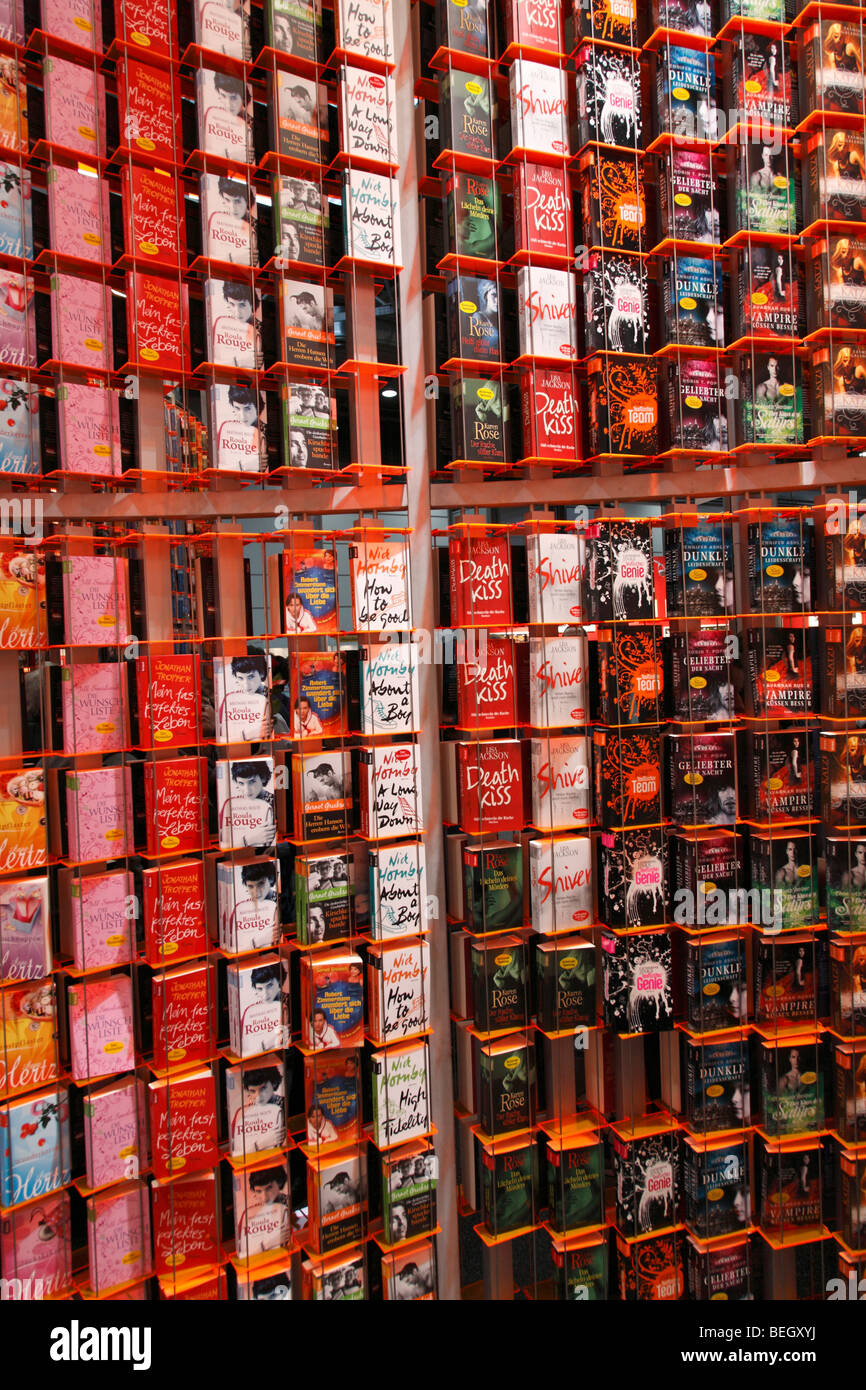 Bücherregal des Herausgebers Knaur auf der Buchmesse in Leipzig, Deutschland Stockfoto