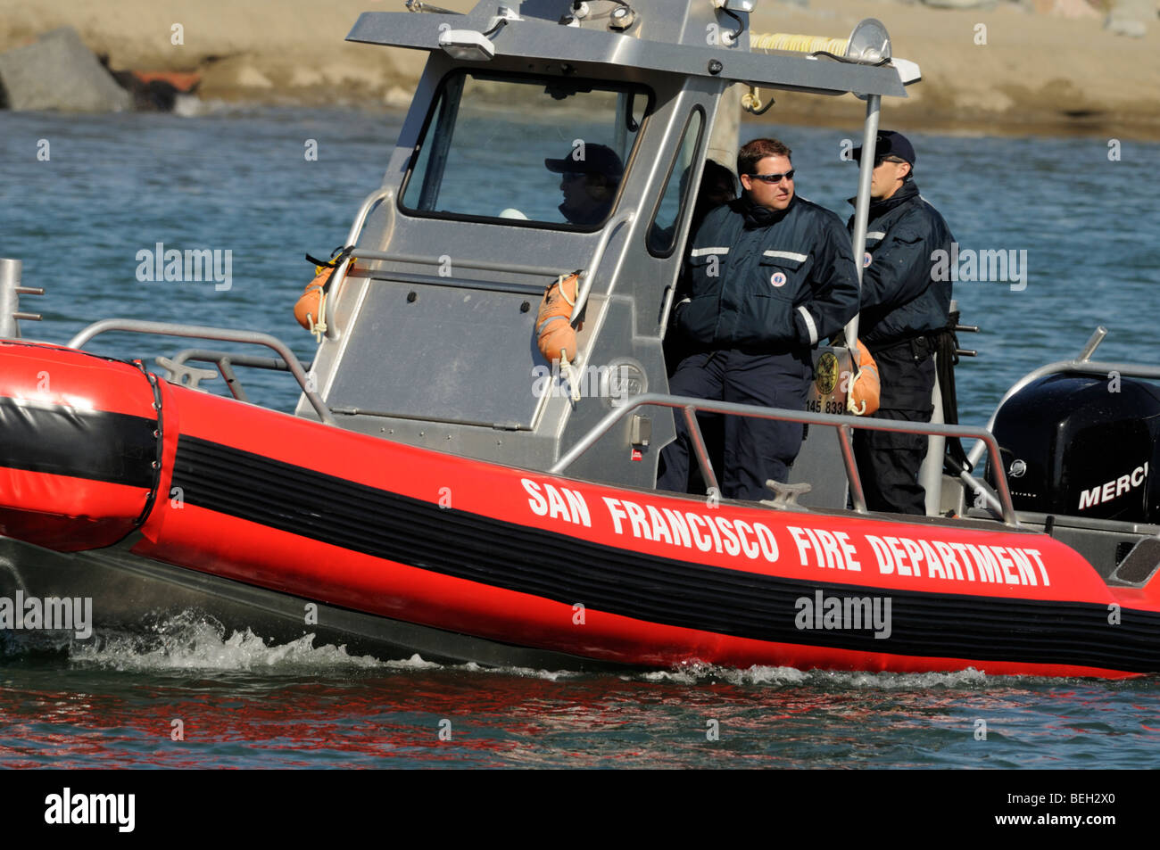 Patrouillenboot, San Francisco Feuerwehr zu retten Stockfoto