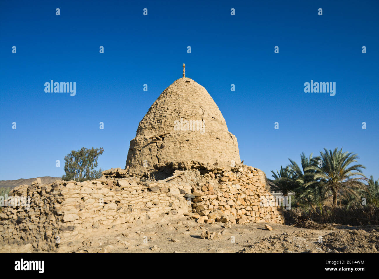Grab von Lehmziegeln in Bahariya Oase, libysche Wüste, Ägypten Stockfoto