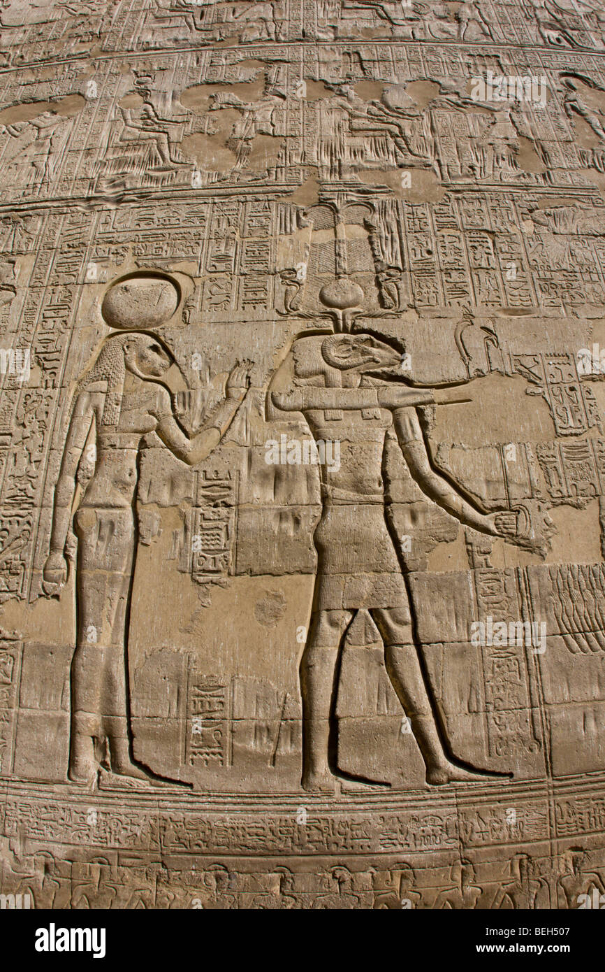 Erleichterung bei Chnum Tempel von Esna, Esna, Ägypten Stockfoto