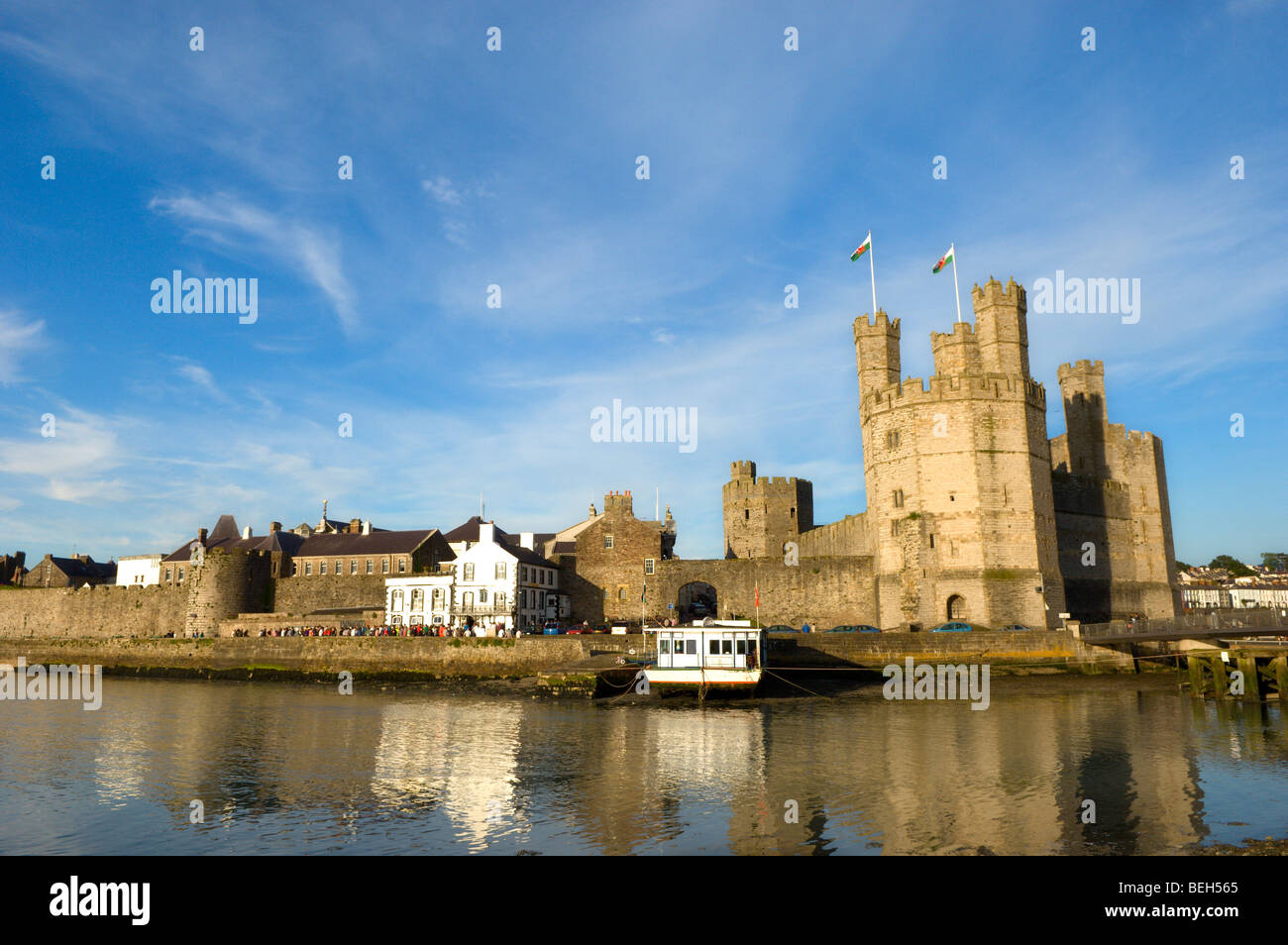 Caernarvon Castle, Caernarvon, Gwynedd, Wales, Vereinigtes Königreich. Stockfoto