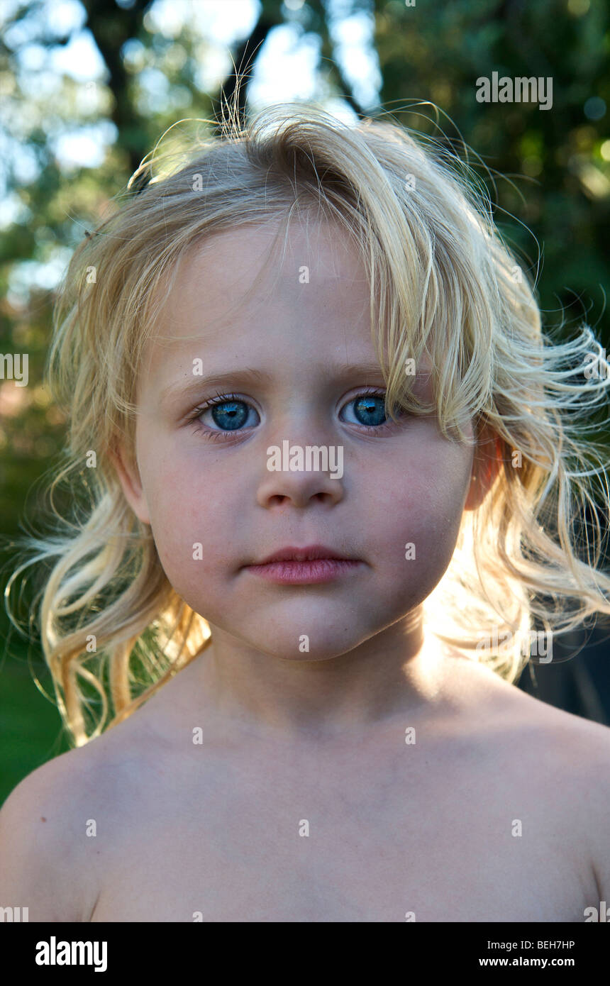 Porträt eines 4 Jahre alten Mädchens Stockfoto