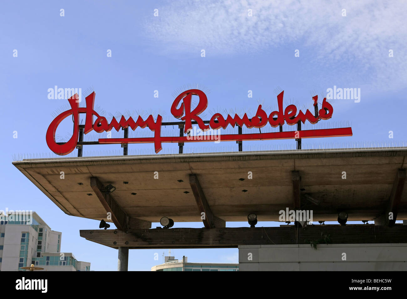 Harry Ramsden Fisch und Pommesbude Overhead Neon melden Stockfoto