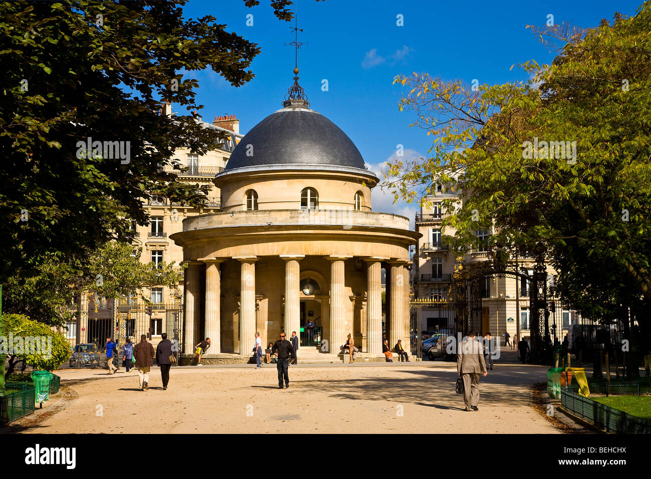 DOMINICAINE SQUARE, PARC MONCEAU, PARIS Stockfoto