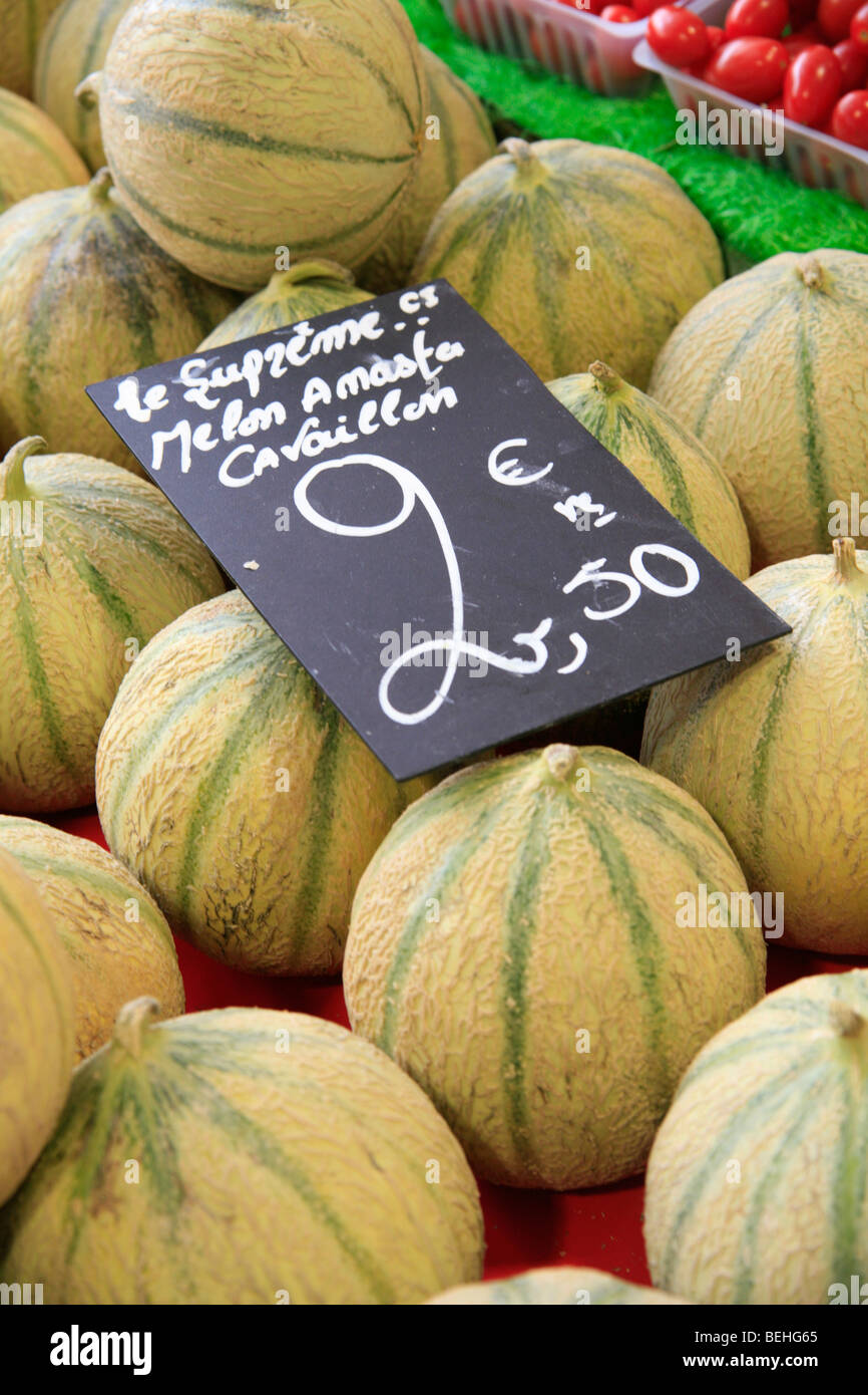 Melonen am Marktstand, Le Marche Forville, Cannes Stockfoto