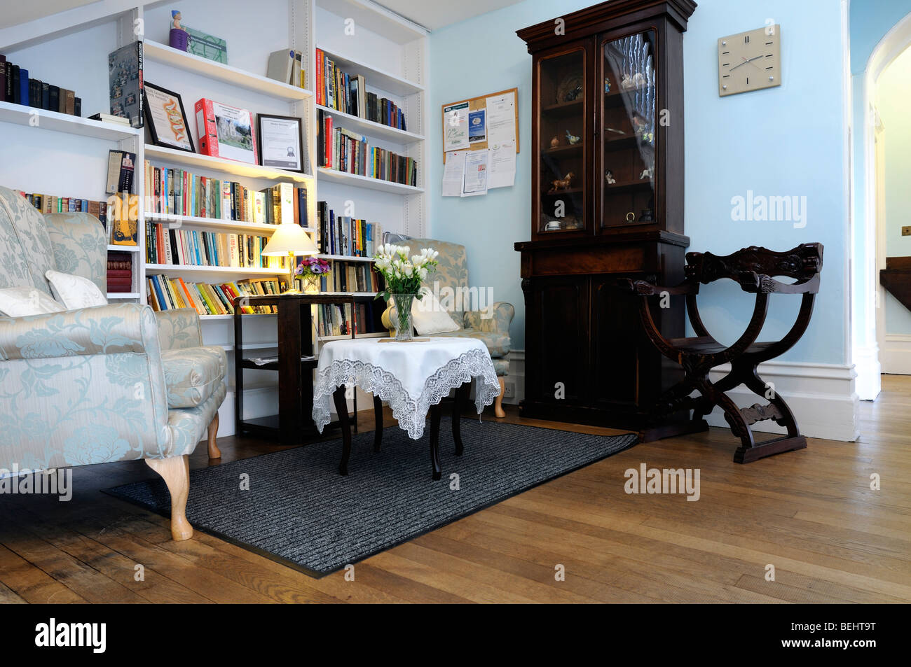 Interior Lounge im Broadwindsor Haus Wohn-Pflegeheim, Broadwindsor, Dorset, Großbritannien Stockfoto